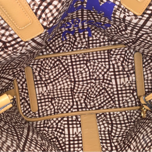 💕😍❤️MAKE AN OFFER! MCM MEDIUM LIZ😍❤️💕 - Picture 4 of 8